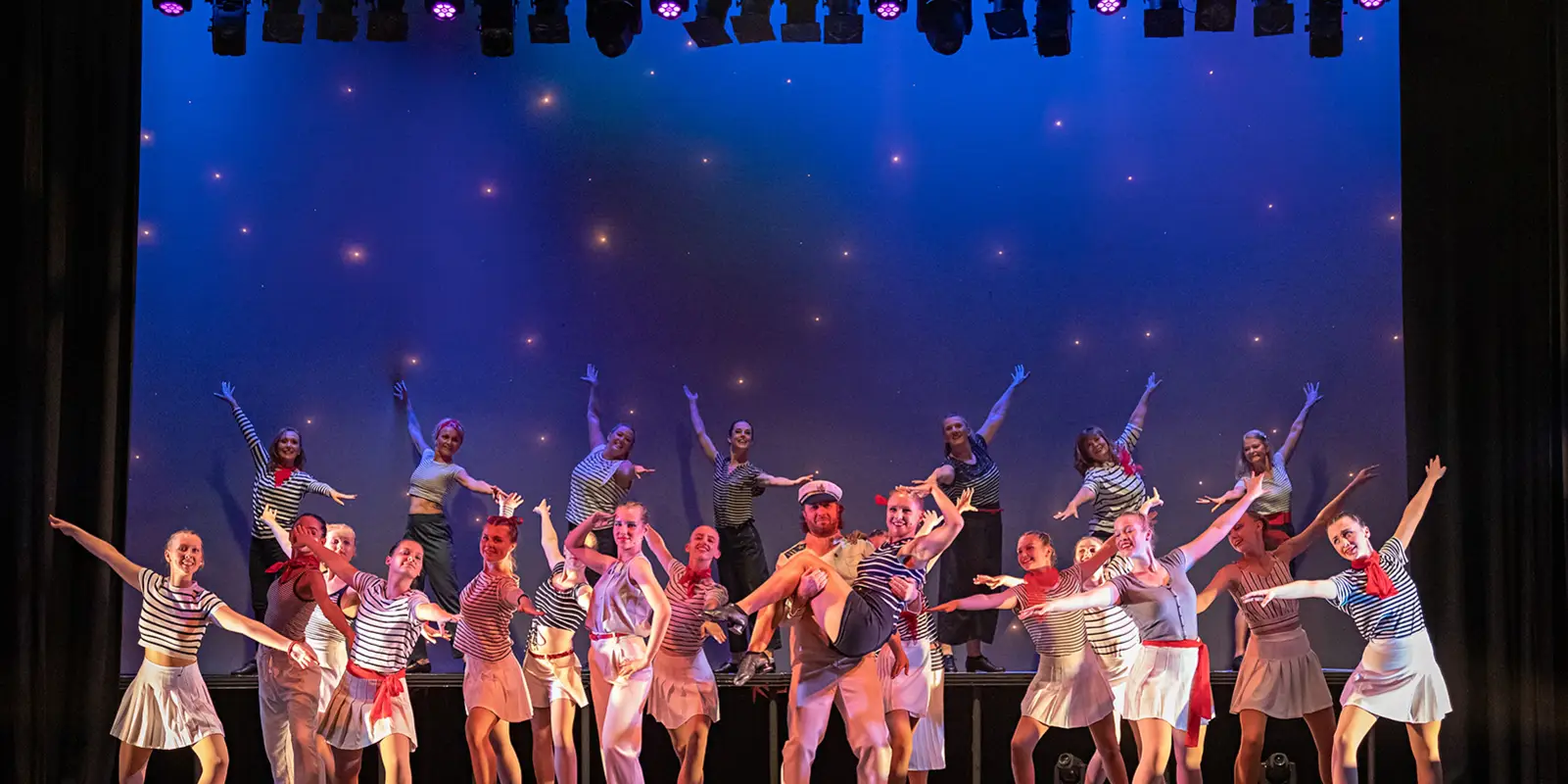 Dancing Feet Academy Of Dance