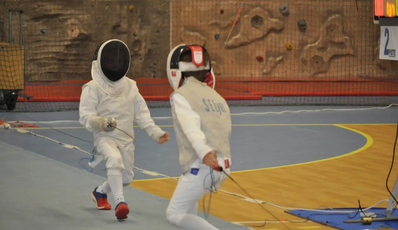 Circle Fencing Gleize Beaujolais