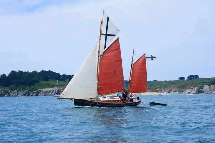 E.i. Les Voiles Du Passage, Sortie En Mer, Stage De Voile, Voilier Ann Erwan