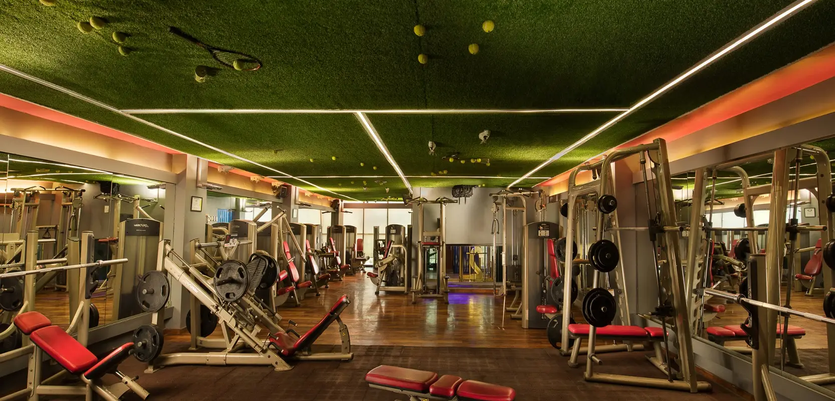 Gold's Gym, Gold Souk
