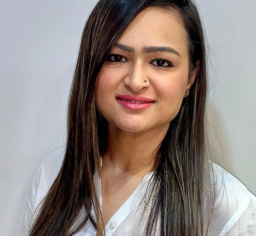 Dr.Nitika