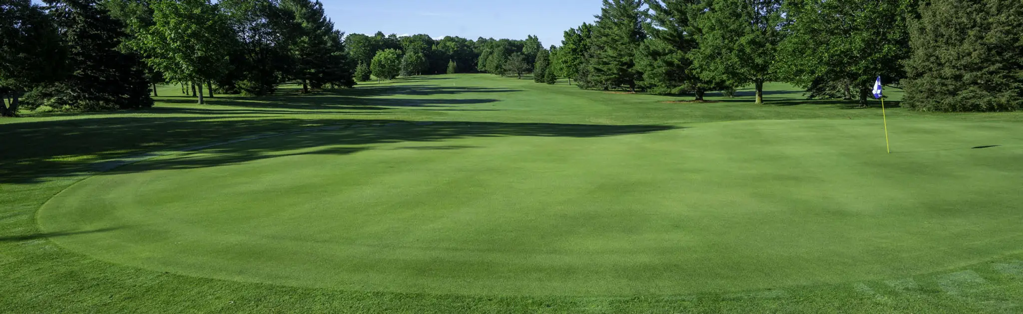 Llyndinshire Golf & Country Club.