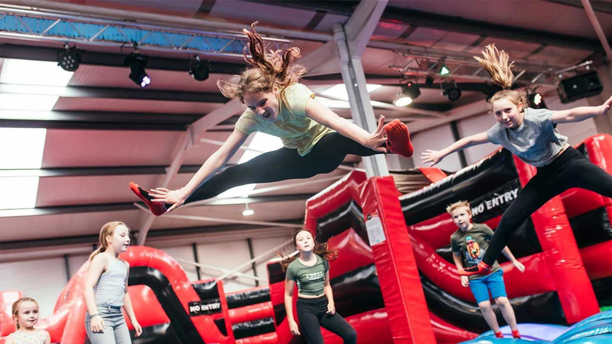 Airtastic Entertainment Centre Craigavon - Trampoline and Ninja