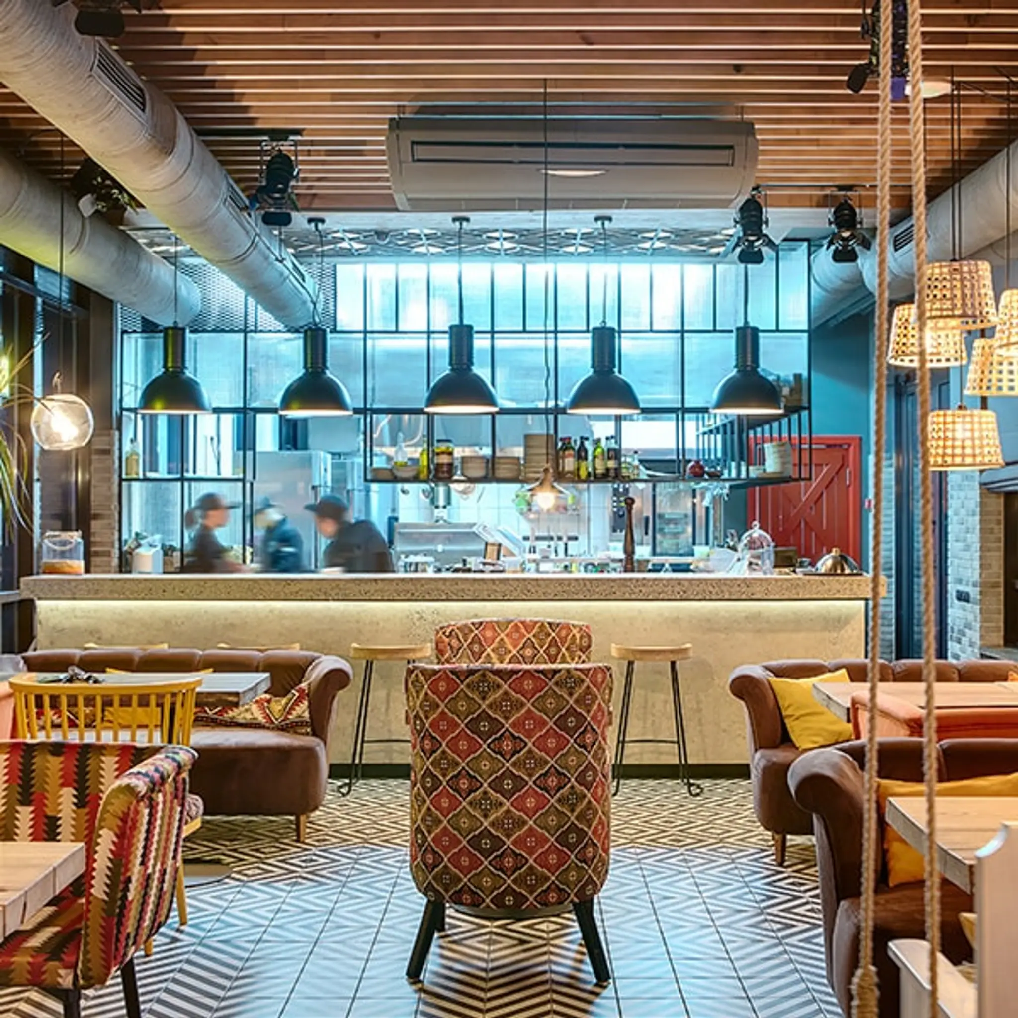 The Grandstand (Restaurant & Sports Bar)