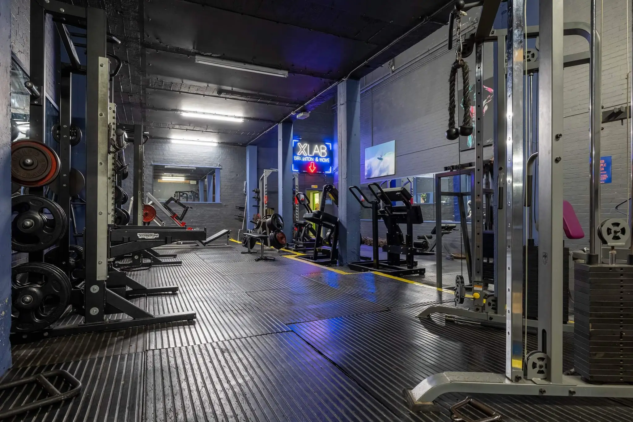 FitLab Hove: Premium Local Gym | Advanced Equipment | Expert Trainers | No Joining Fees