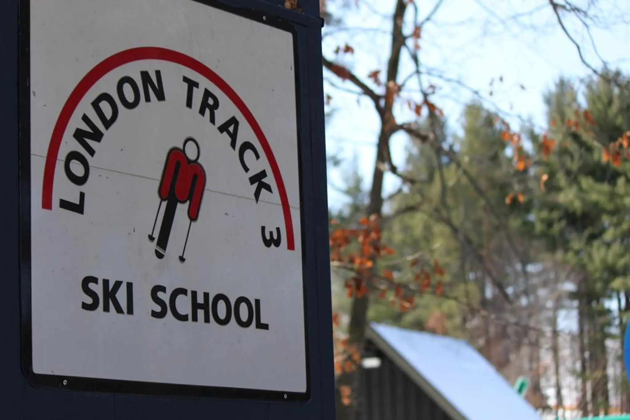 London Track 3 Ski School