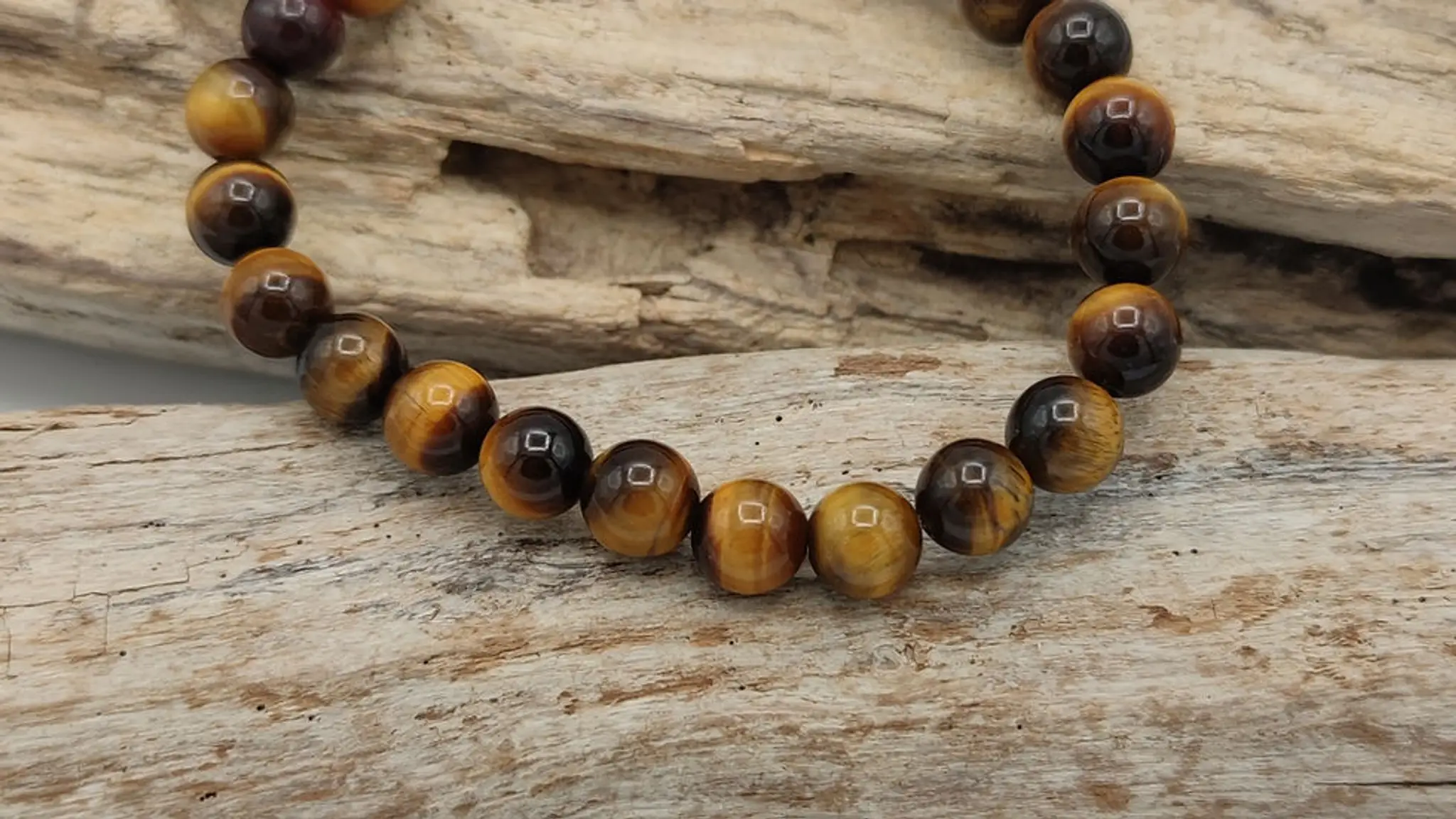 Noemy Houang praticienne en scan thérapeutique, coaching et lithothėrapeute