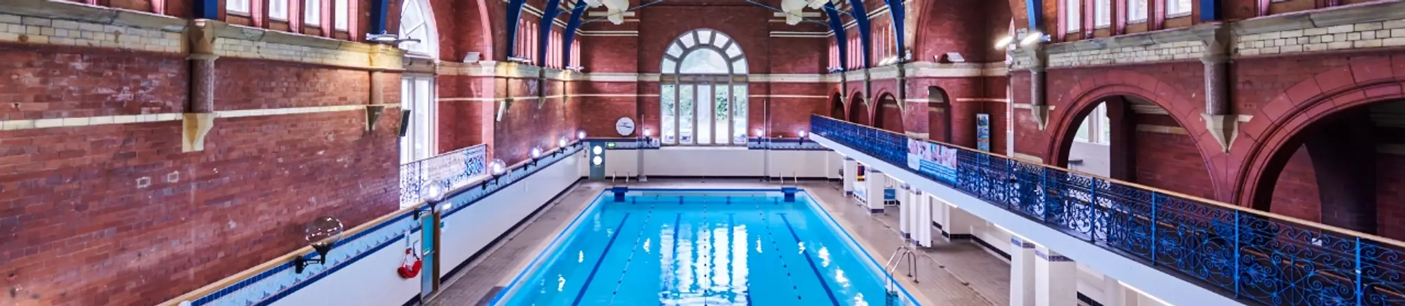 Glossop Swimming Pool