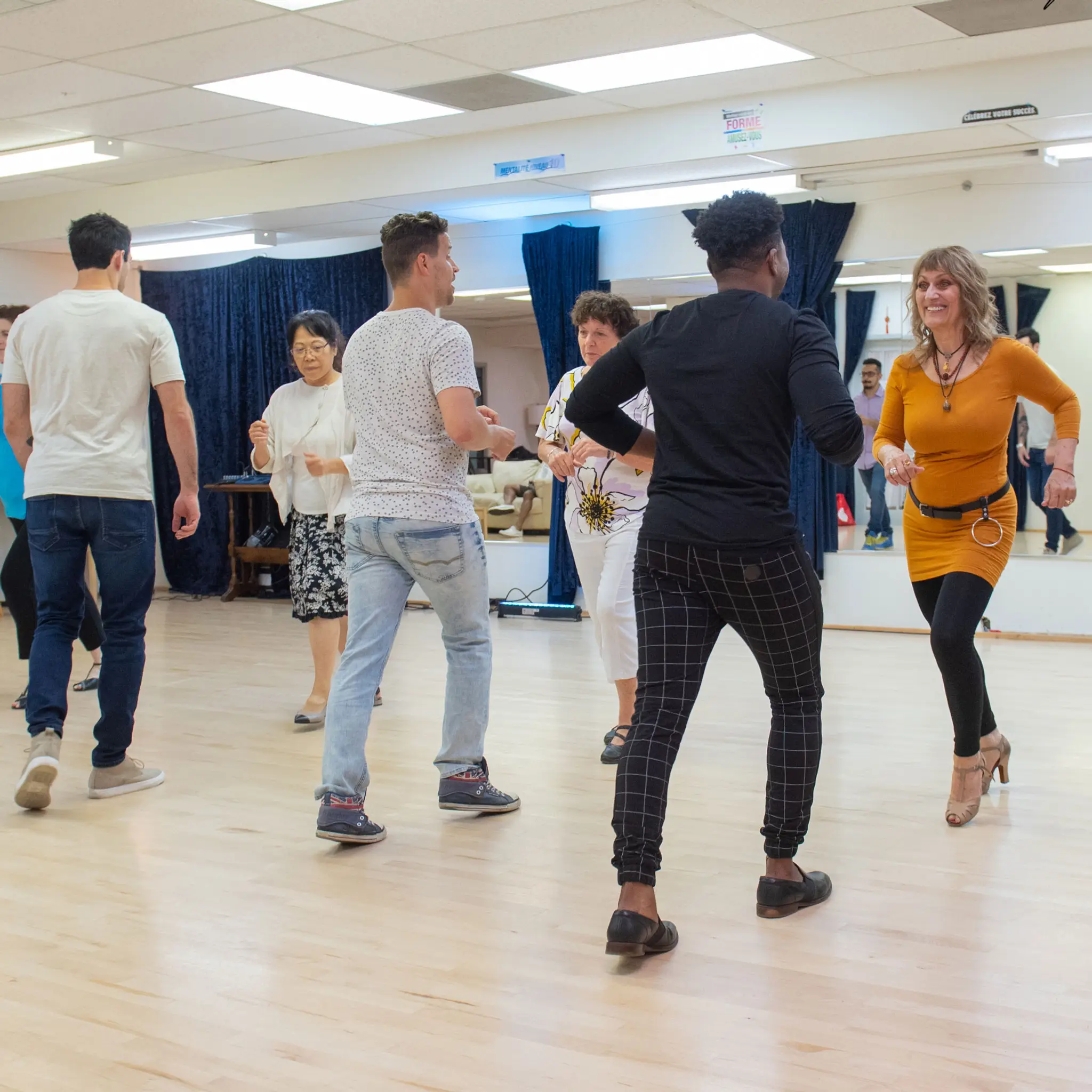 Universal Dance Studio