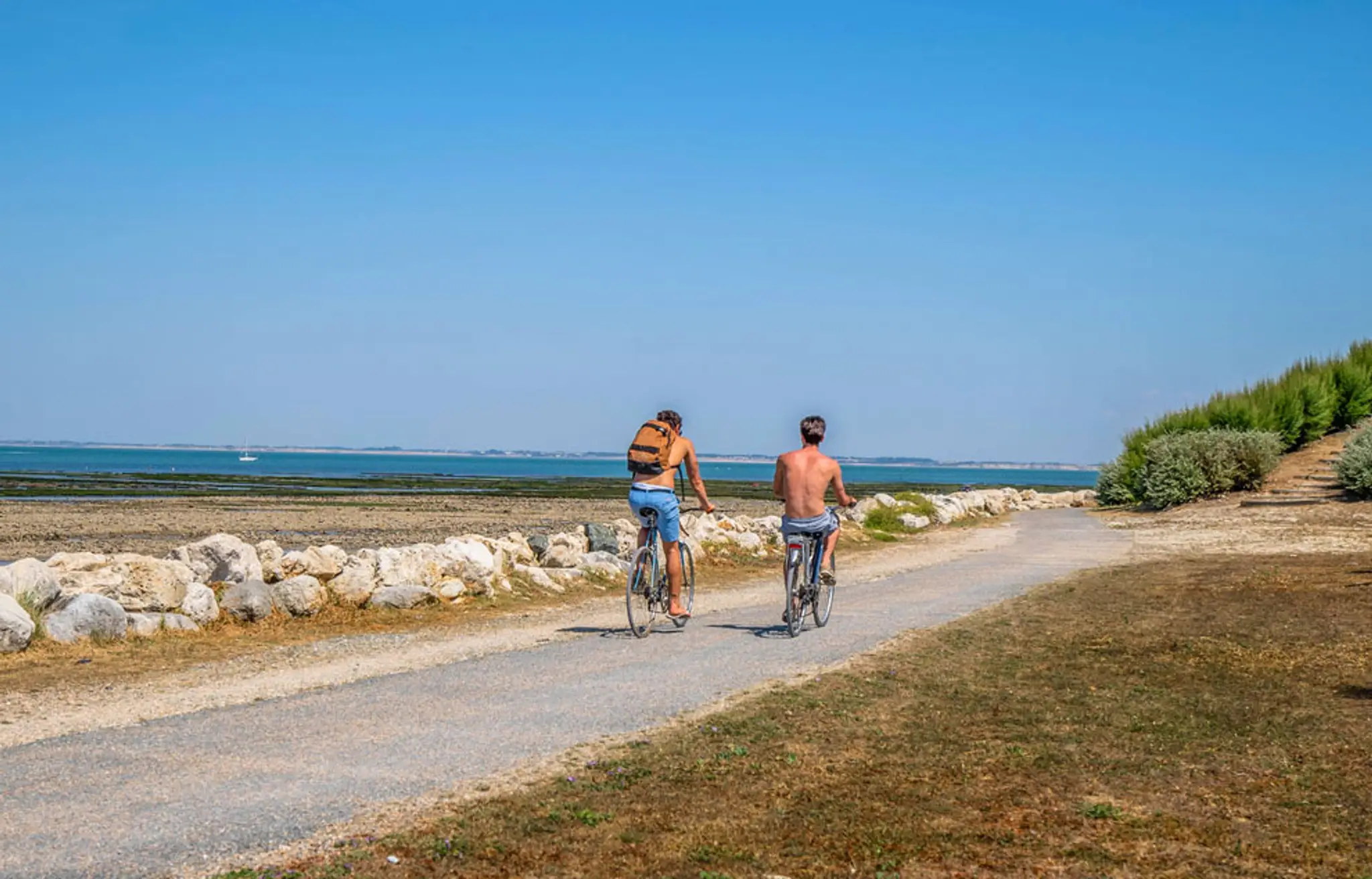 Camping White Island