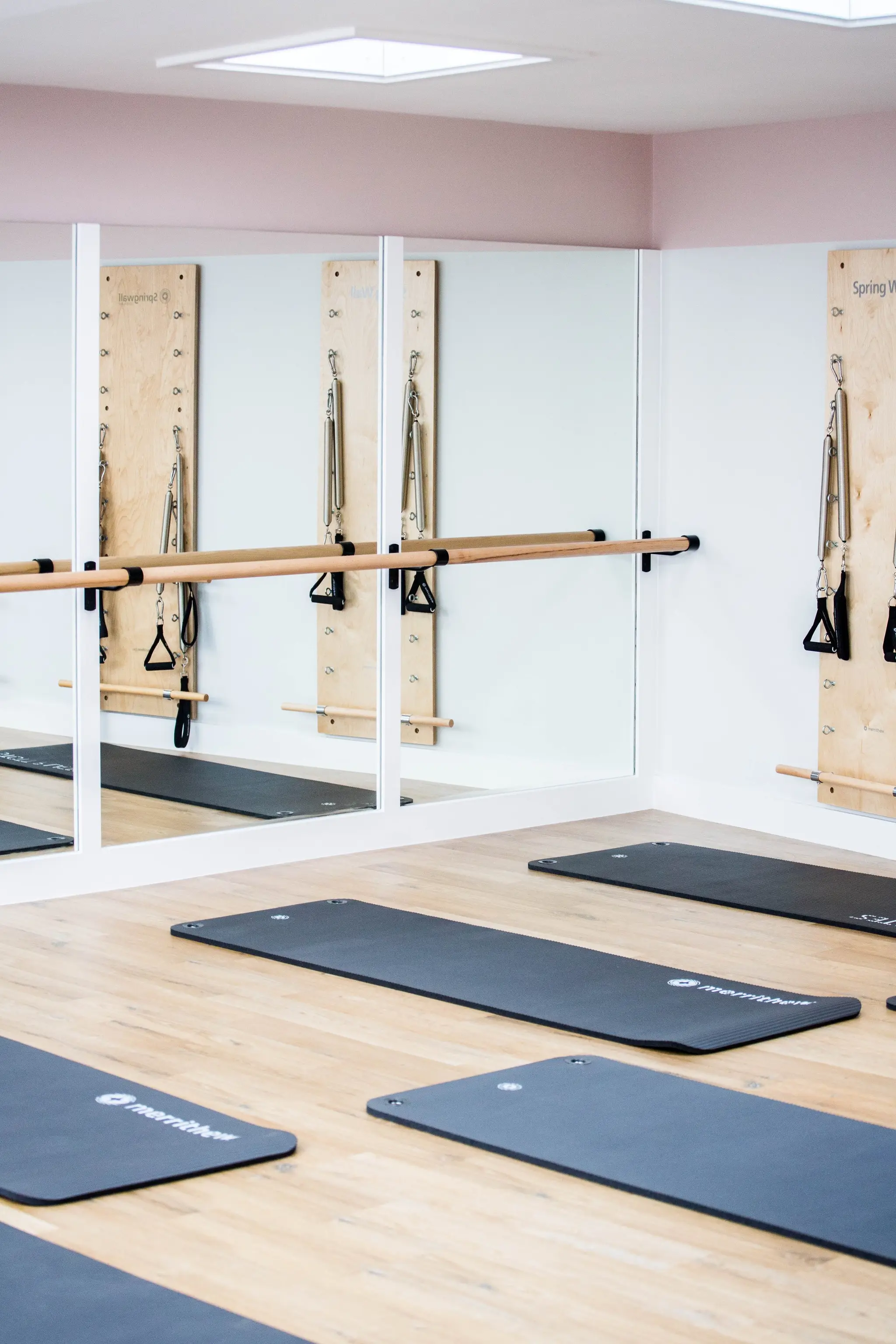 VWell - Pilates, Yoga, Meditation & Fitness Studio