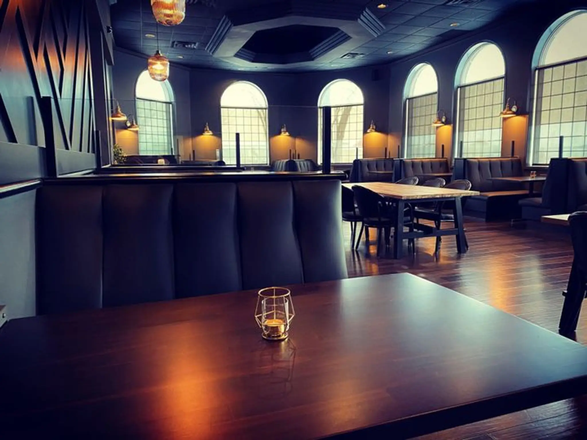 Leto's Steakhouse & Bar