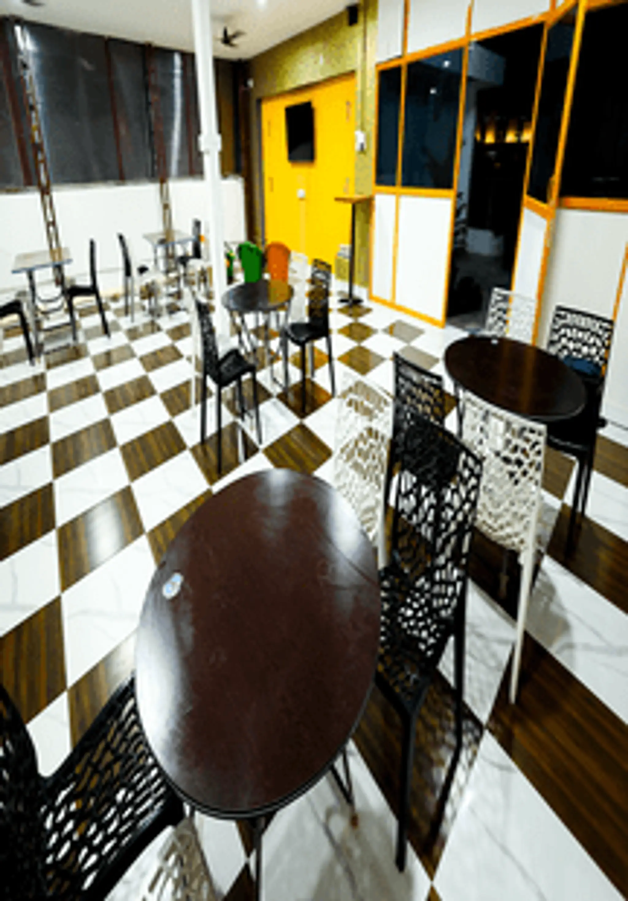 Le Bestow Snooker Club