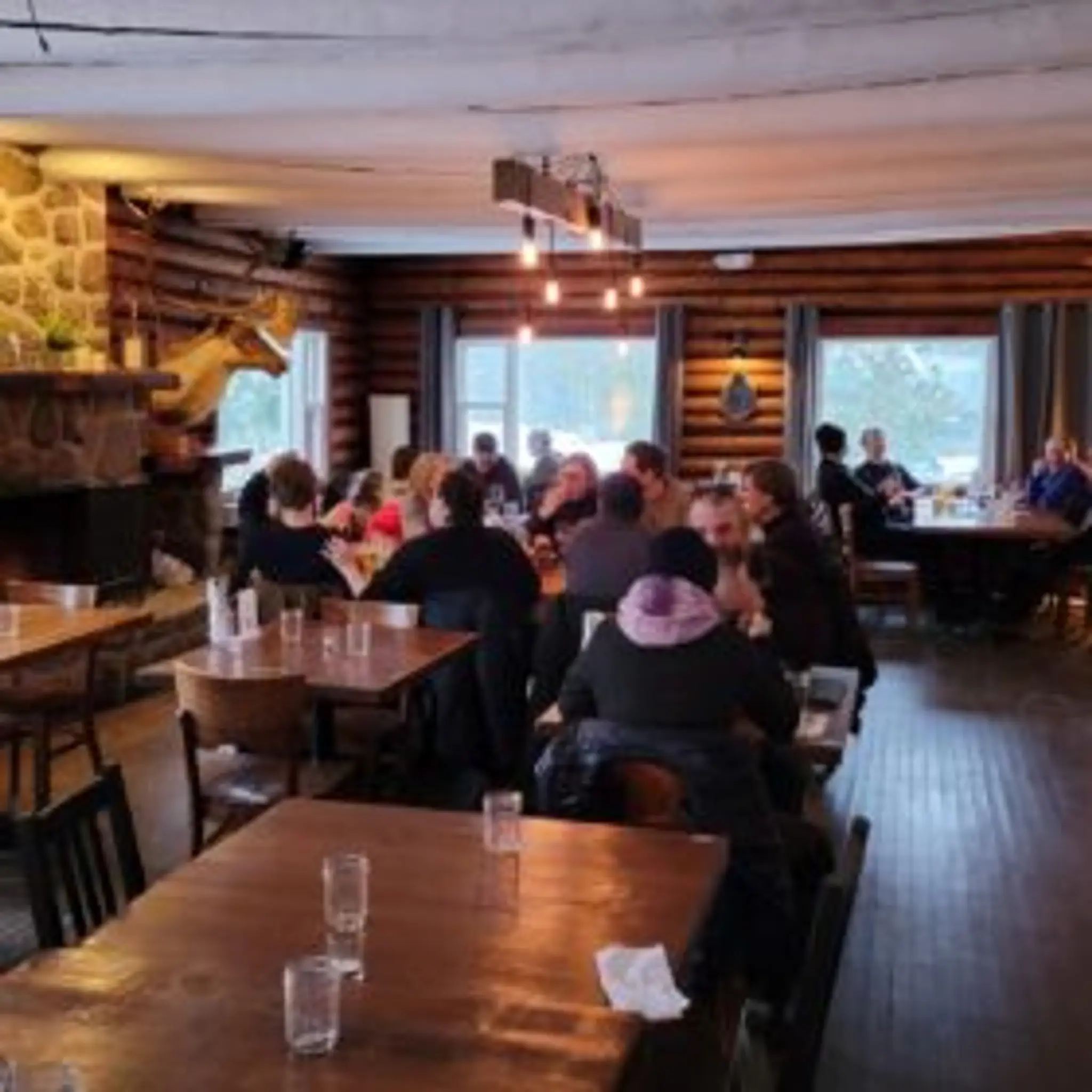 Le Rustique Bar et Restaurant