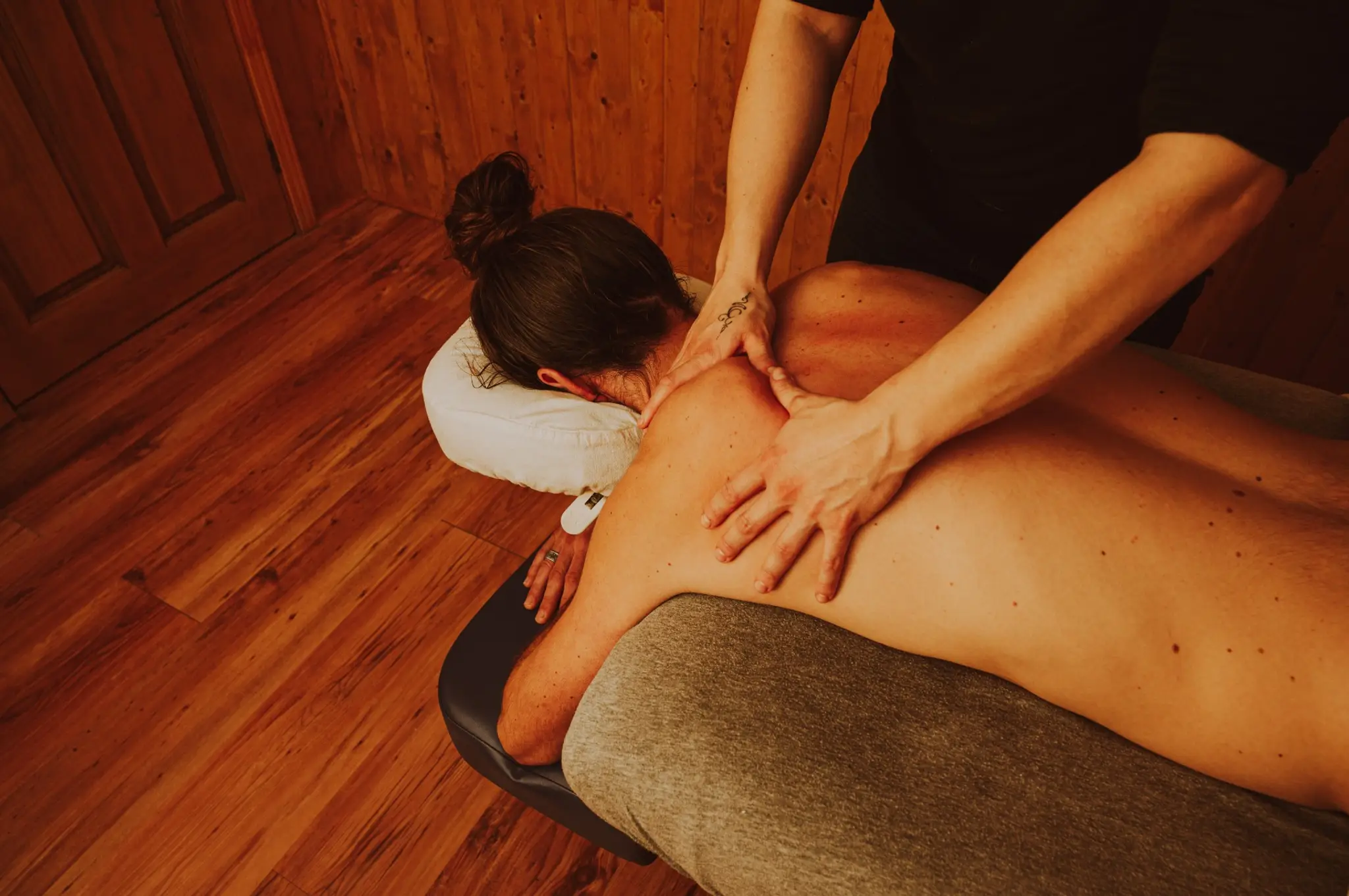 Laurianne - Massage And Management De La Douleur