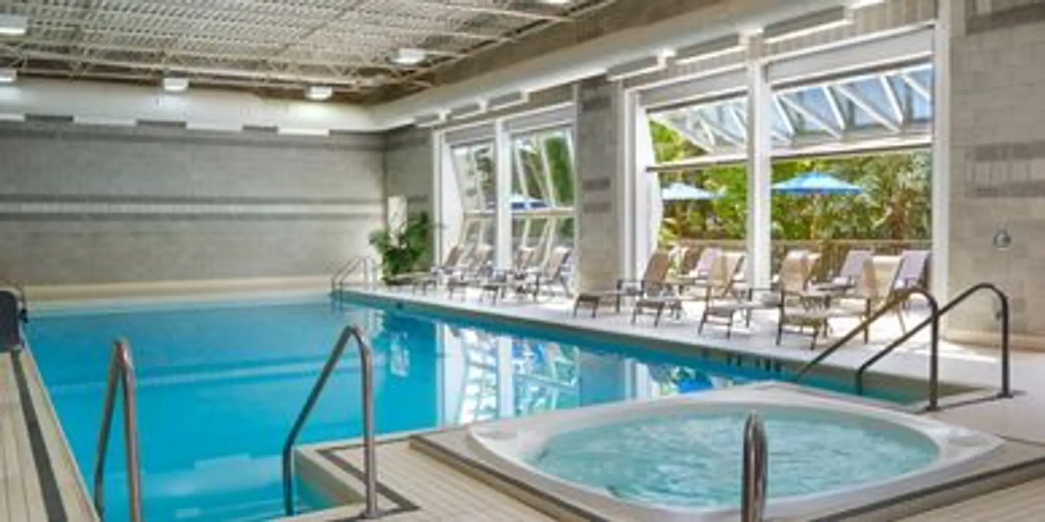 Parkway Fitness & Racquet Club