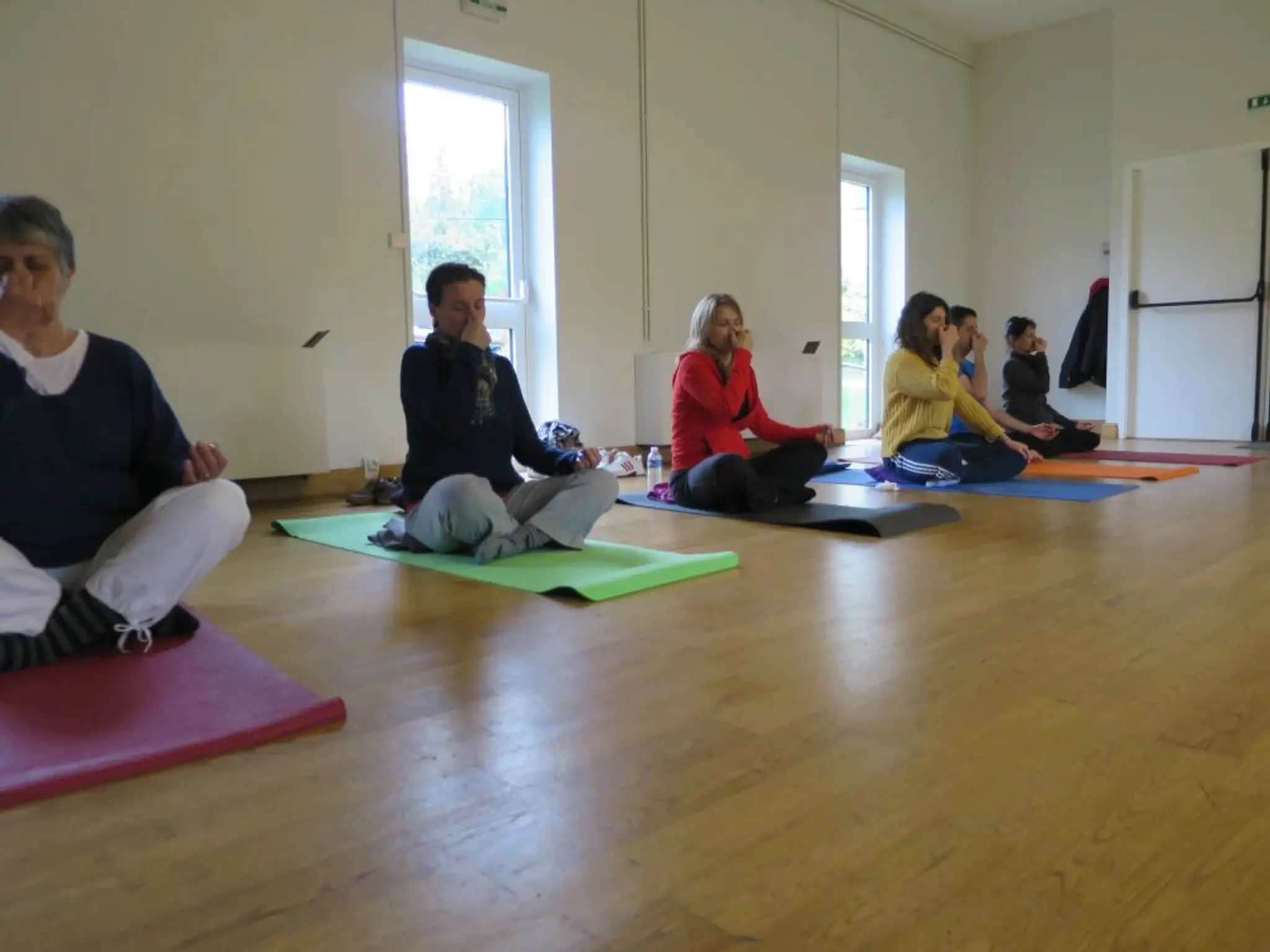 Happy Yoga Club