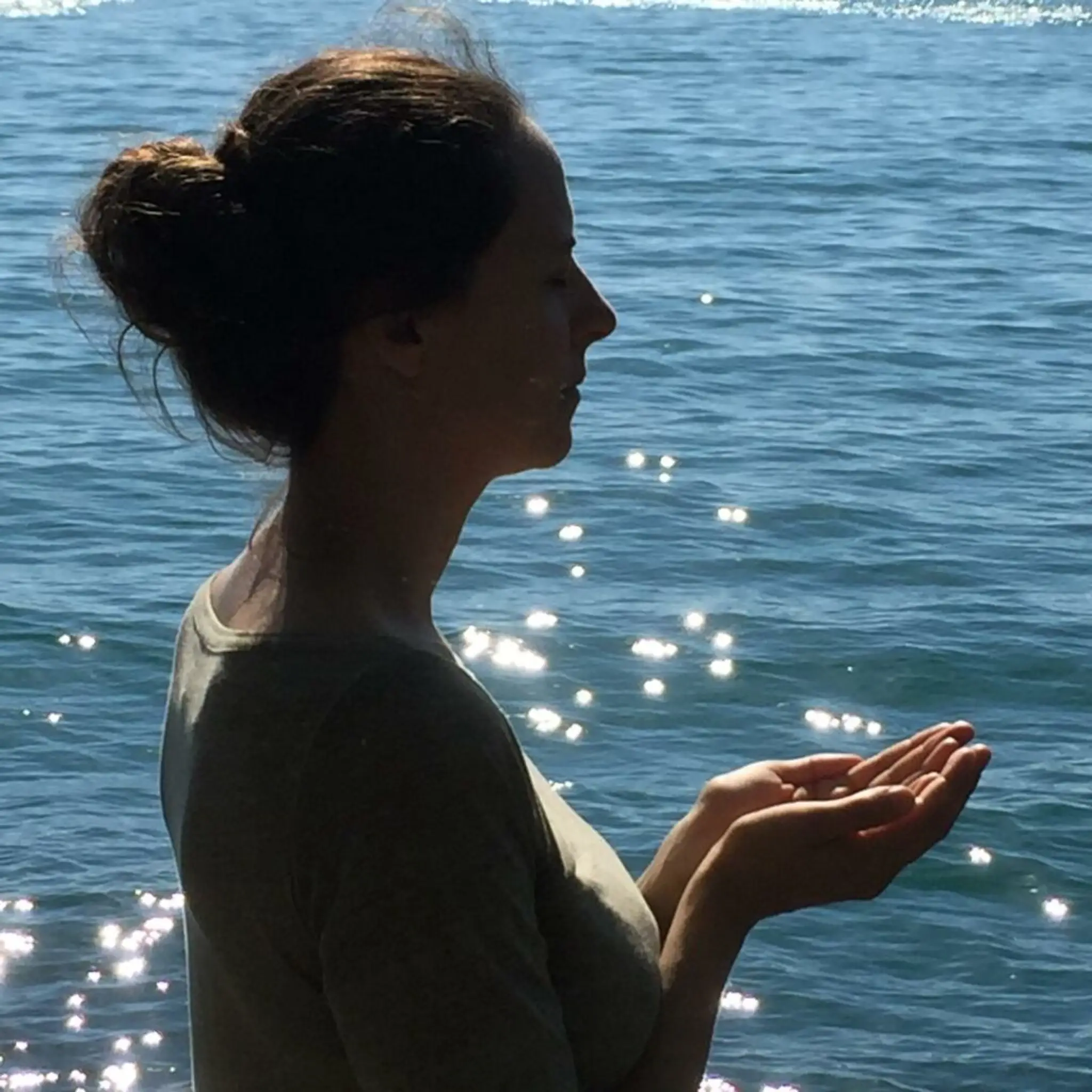 Sarah Chauliaguet - Hypnosis Cabinet - Yoga - Yoga Prénatal