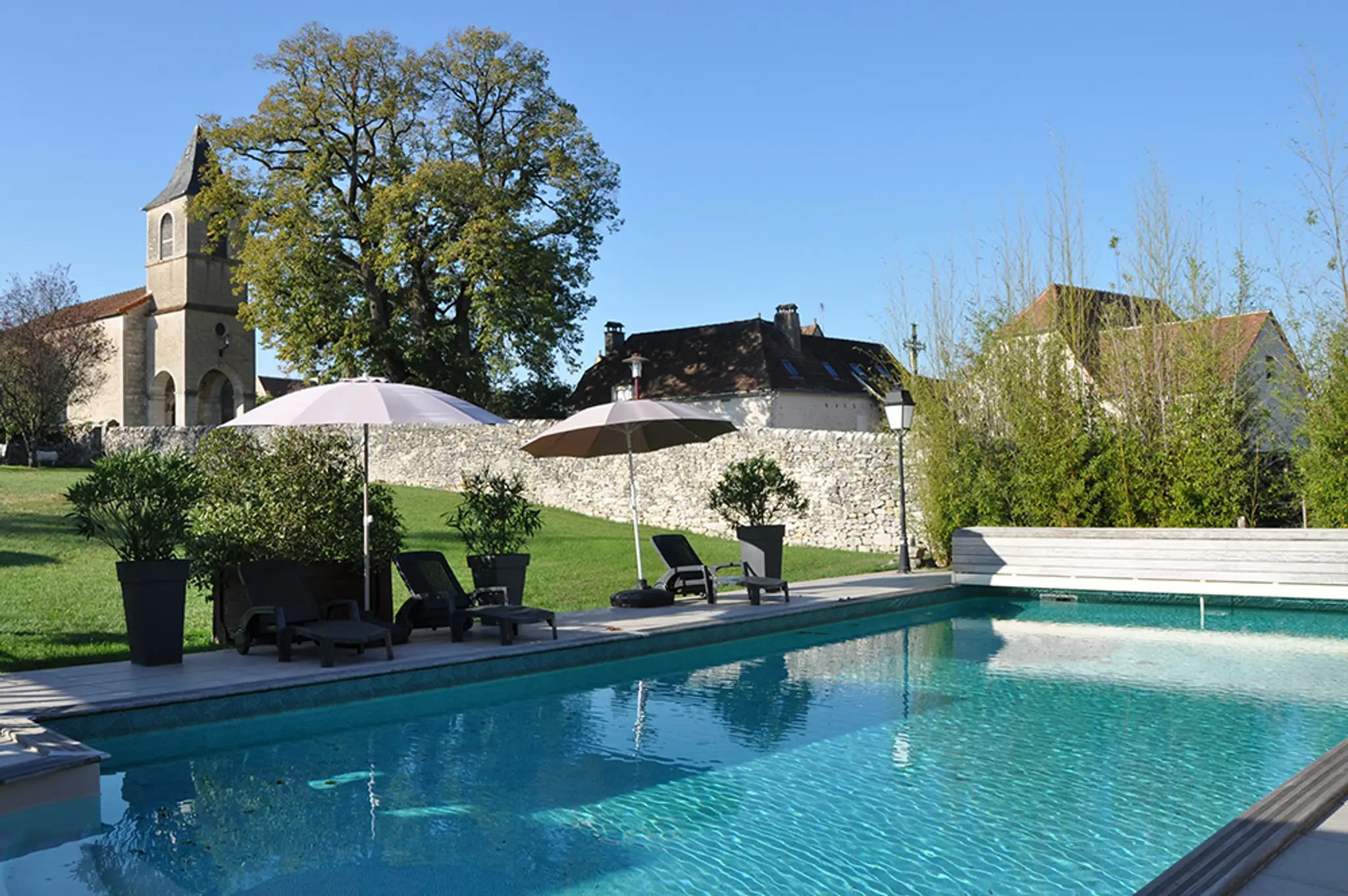 Le Clos Du Chevalier - Jeûne And Walking - M6