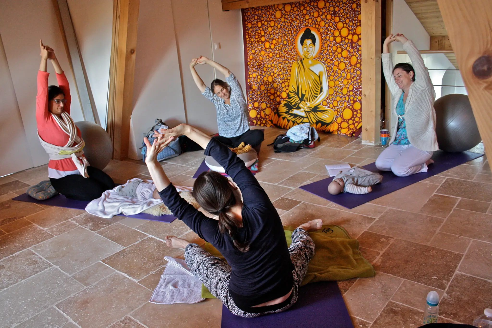 Onatah : Yoga Prénatal - Yoga Postnatal Care Rebozo - Cercle De Femmes