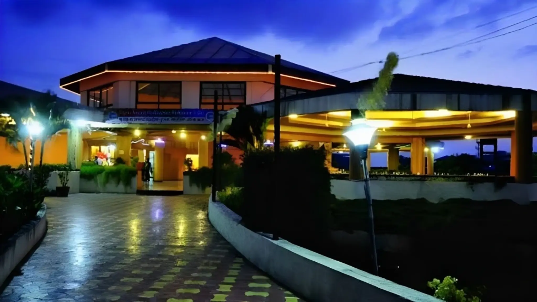 Kapila Resorts Restaurant & Bar - Best Veg & Nonveg restaurant in Kharadi, Pune for Family, Friends & Couple