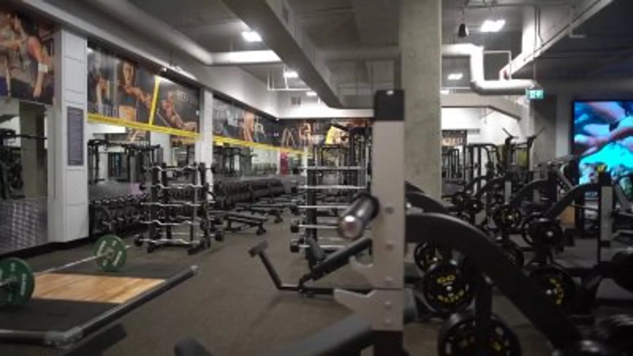 Gold's Gym West Broadway