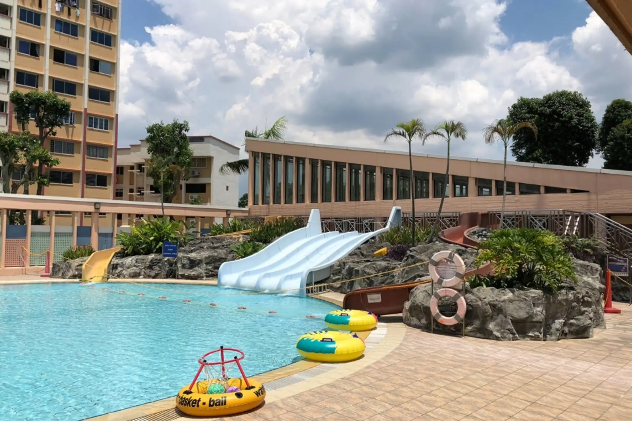 Yishun Swimming Lessons | Singapore Swimming Academy