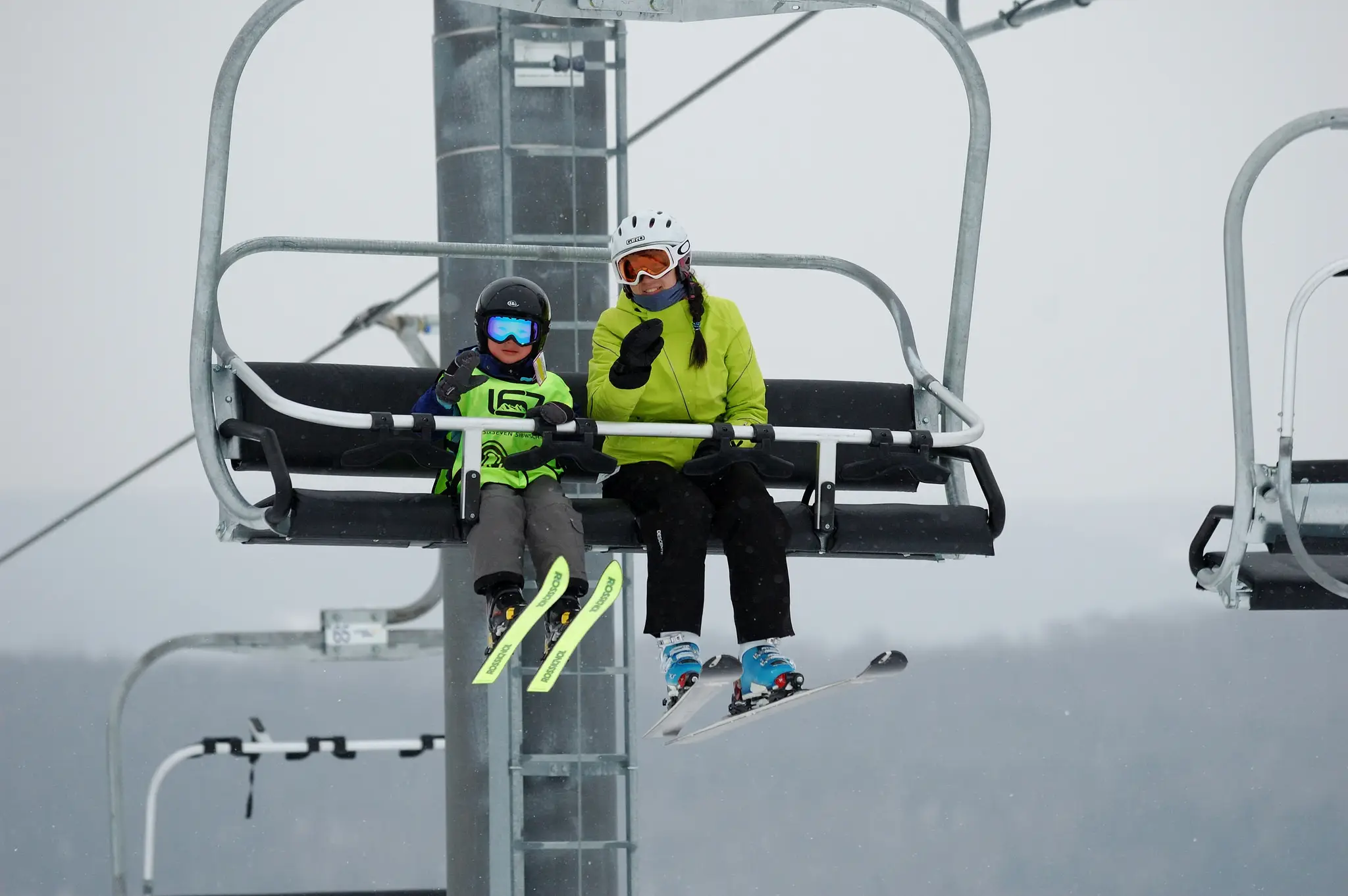 ONESIXSEVEN SNOW SCHOOL