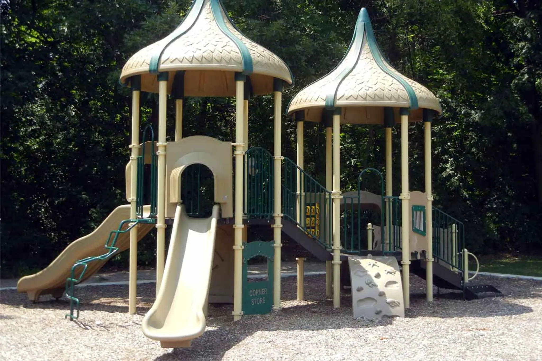 Coronation Park-volleyball court