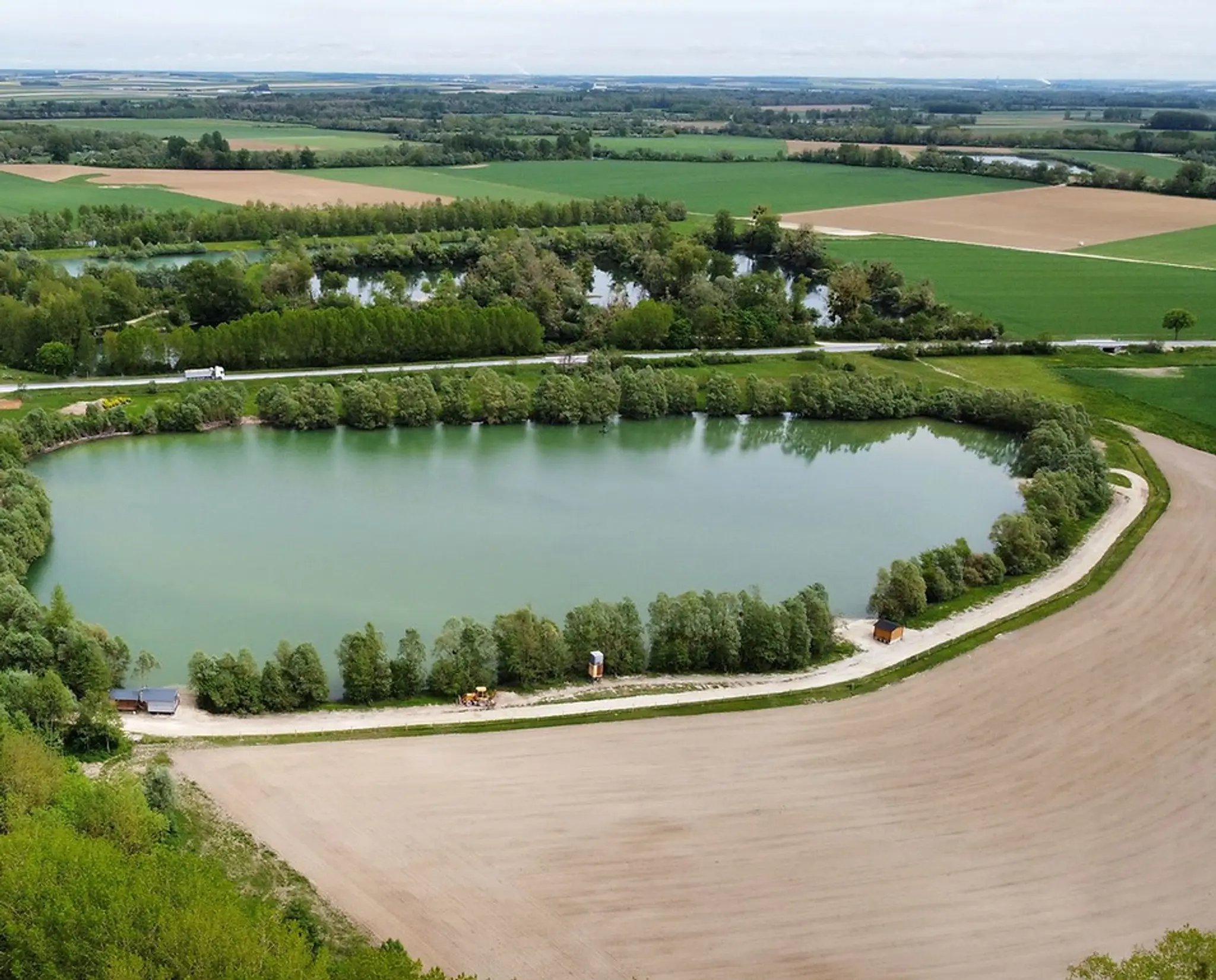 Jardin des carpes lake