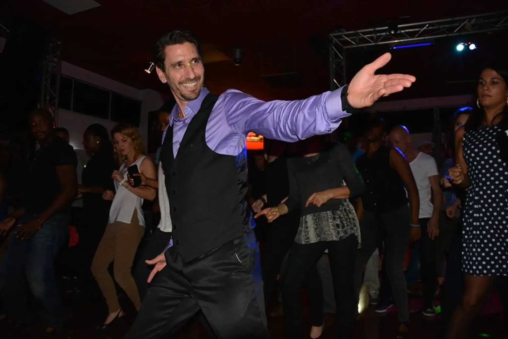SALSA CONMIGO - Cours de danses latines et soirées