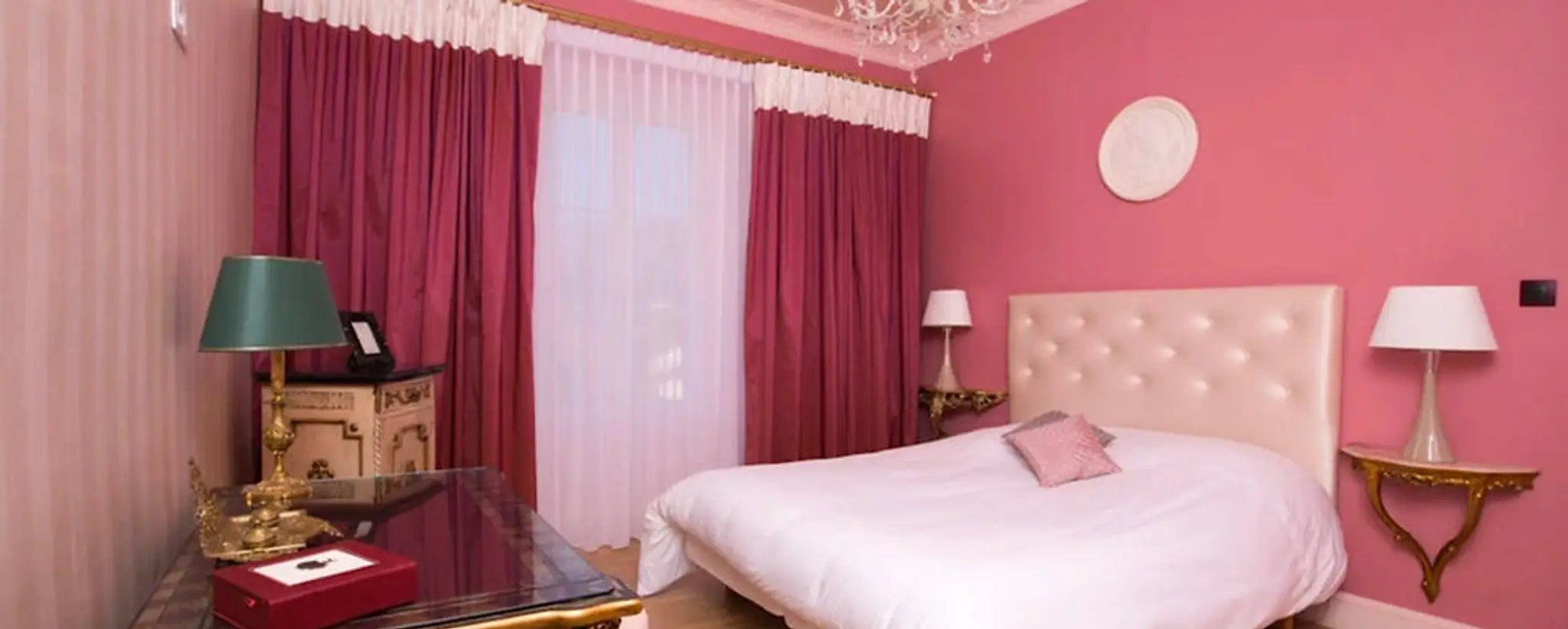 Villa Dufresne: location chambres d'hôtes tout confort avec piscine couverte proche Lyon, Ain