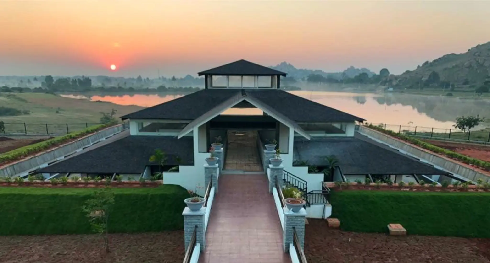 Shathayu Ayurveda Yoga Retreat