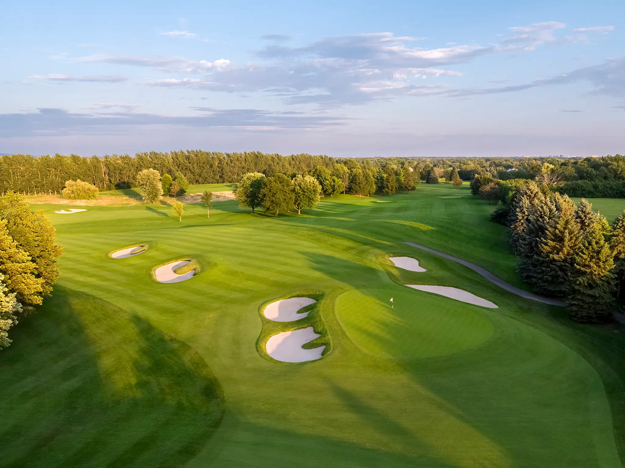 Club Laval-sur-le-Lac Golf Course