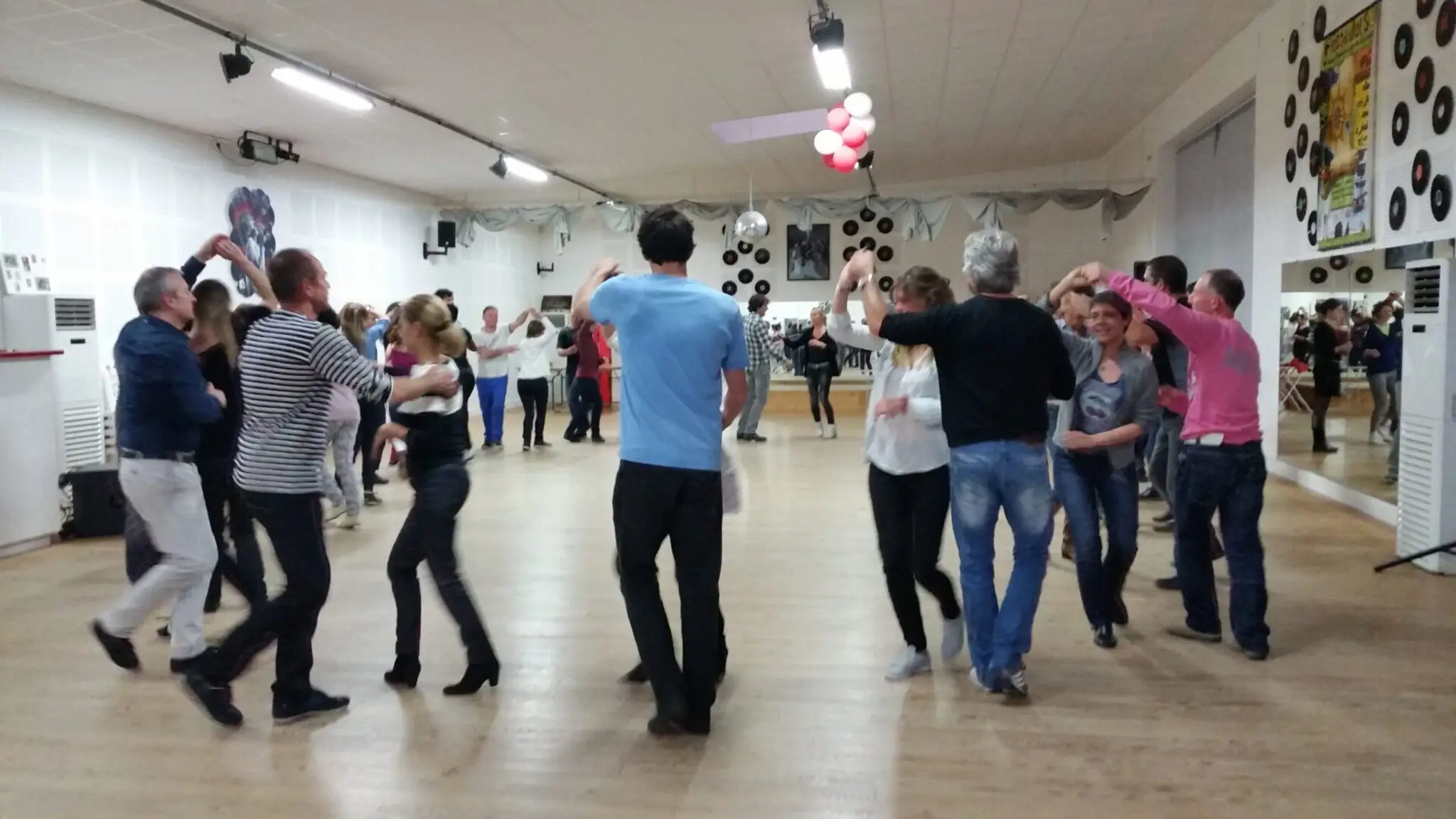 Dance School Sandrine Salsa, Rock, Bachata, Lindy Hop, Kizomba