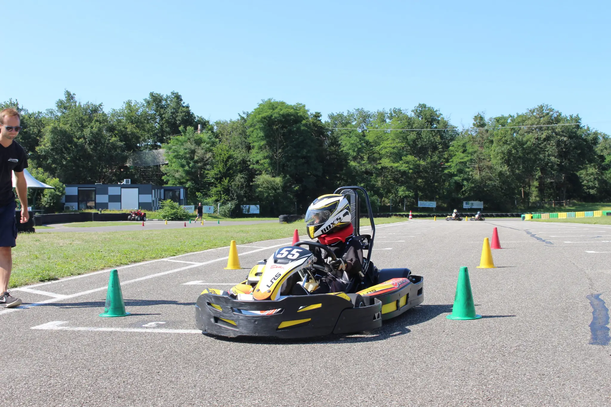 ACTUA Organisation | Karting Lyon - Stage de Pilotage - Accrobranche | Pour Particuliers et Entreprises