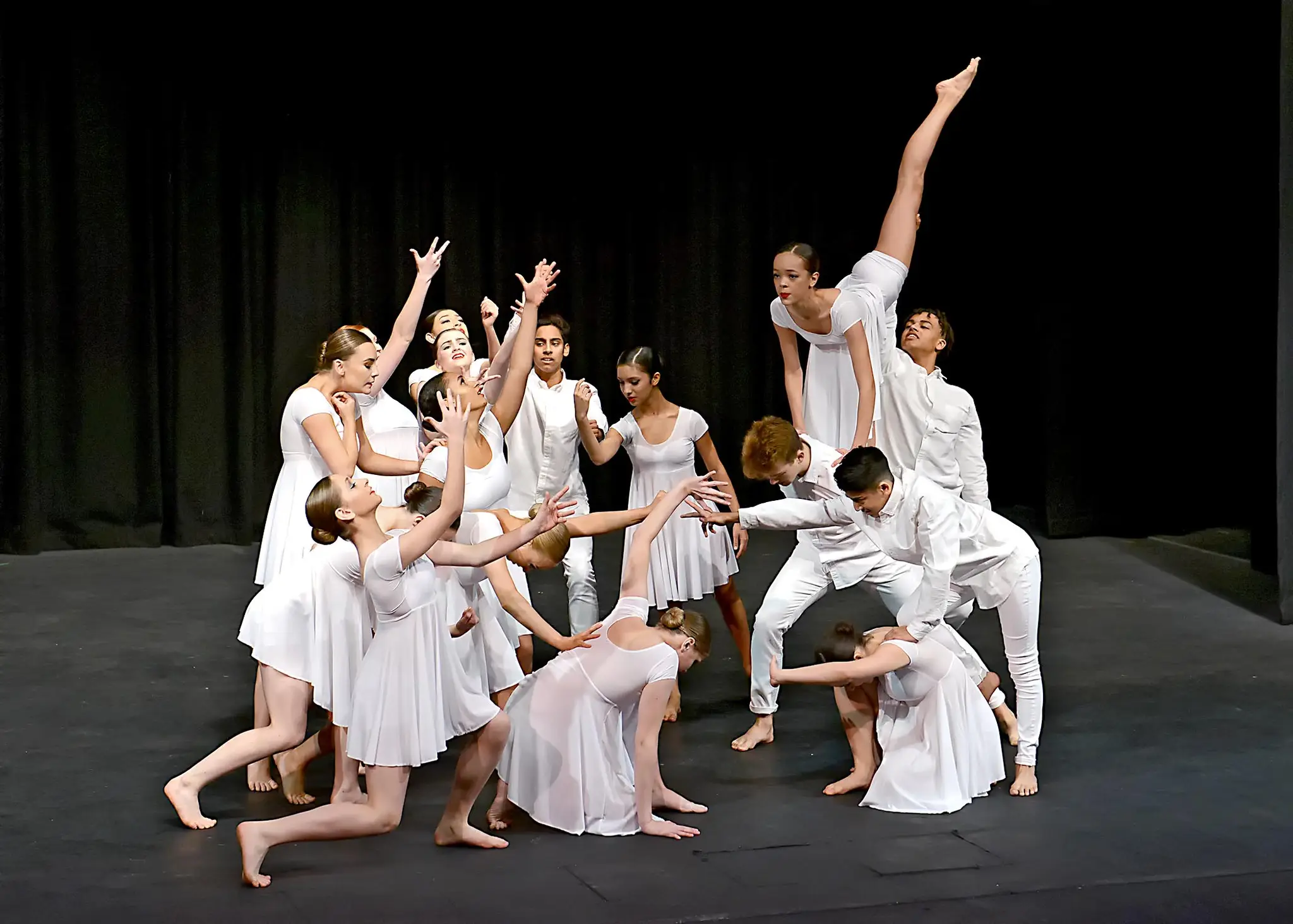 Dupont Dance Stage School