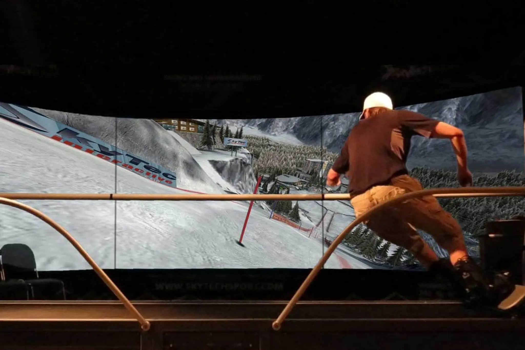 Simtopia Indoor Golf & Ski Simulators | Restaurant | Cafe