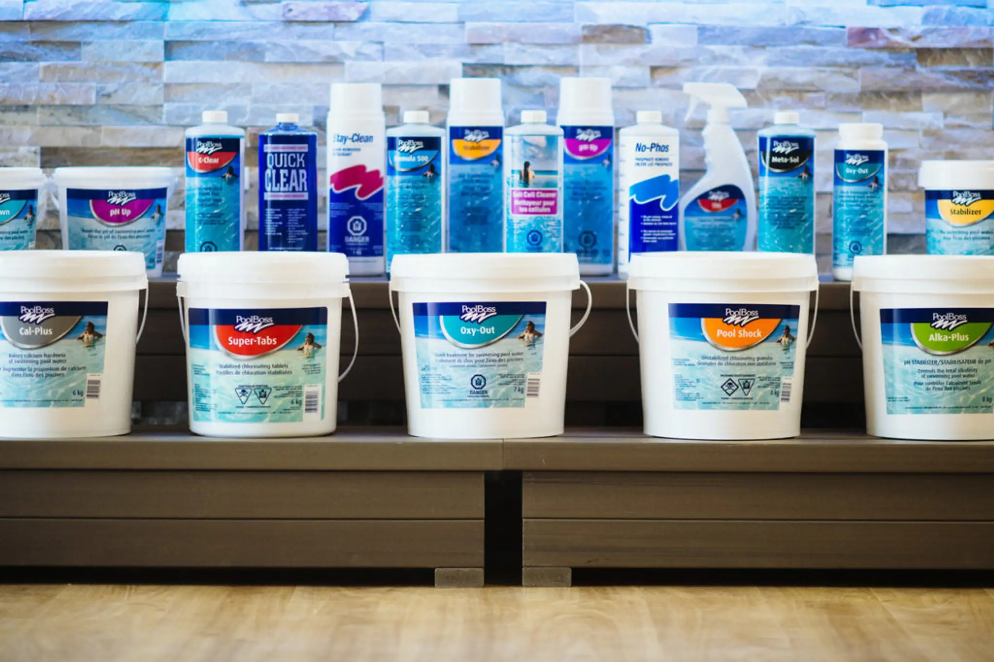 Sault Fireplace and Pools