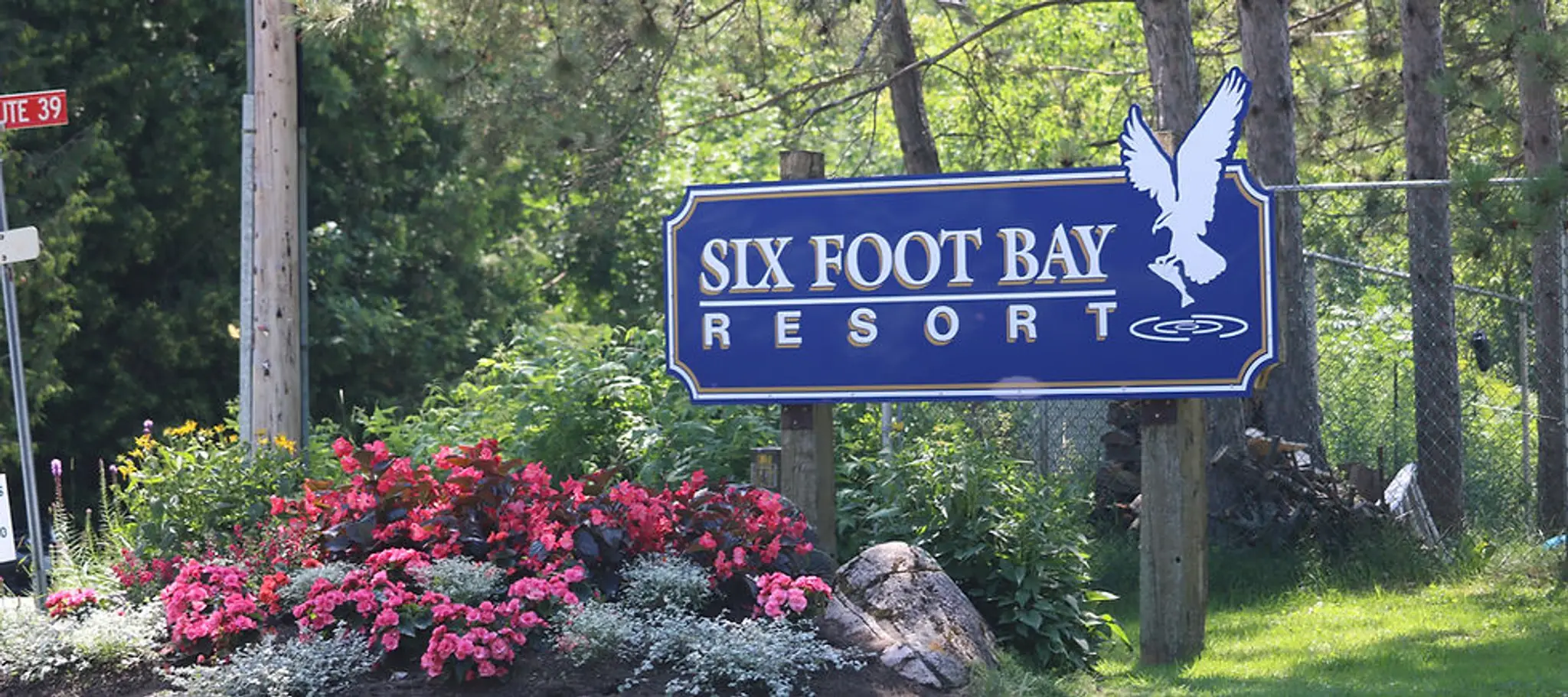 Six Foot Bay Resort and Golf Course