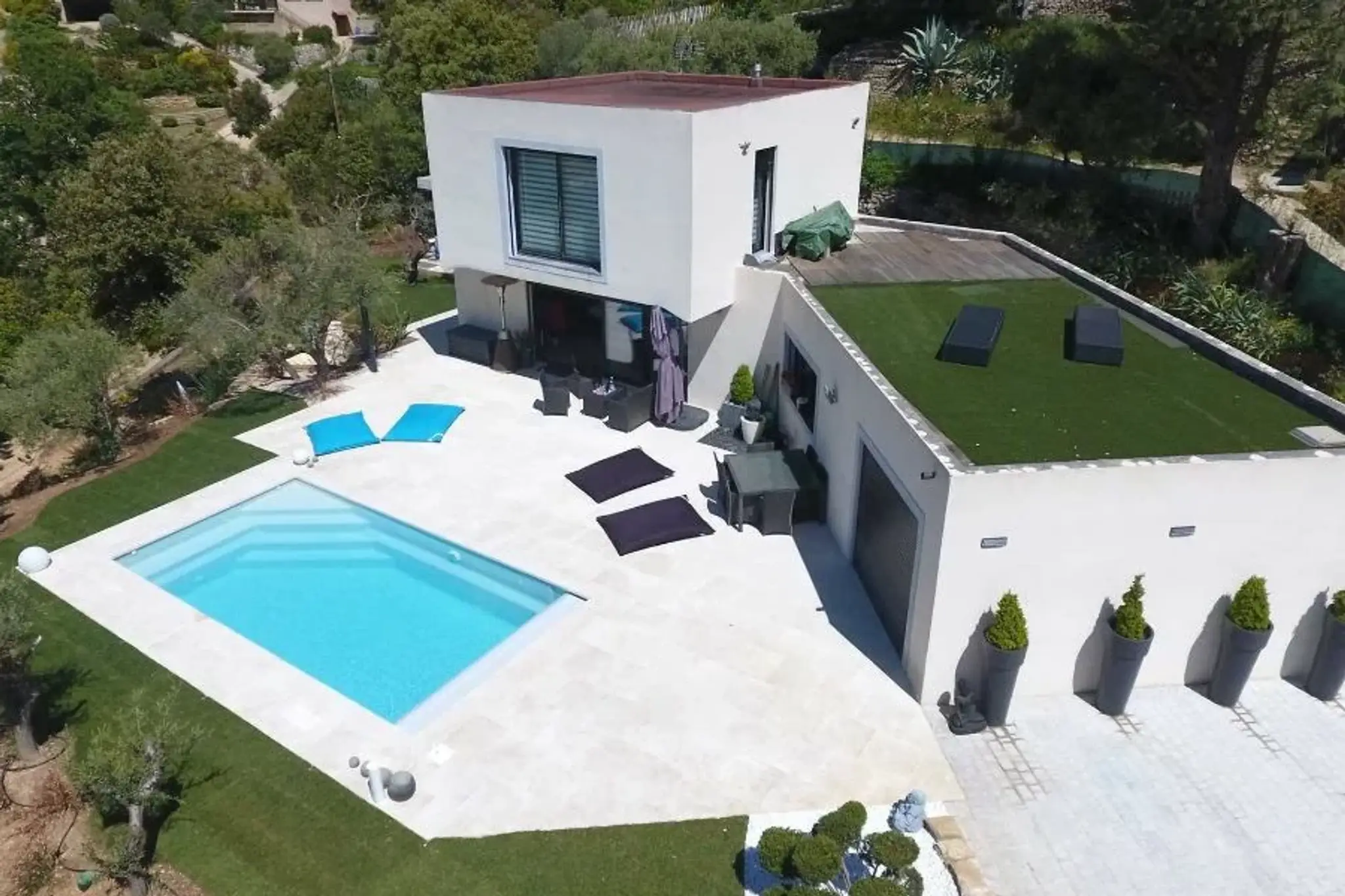 SARL BERRY PISCINES ABRIS et SPAS