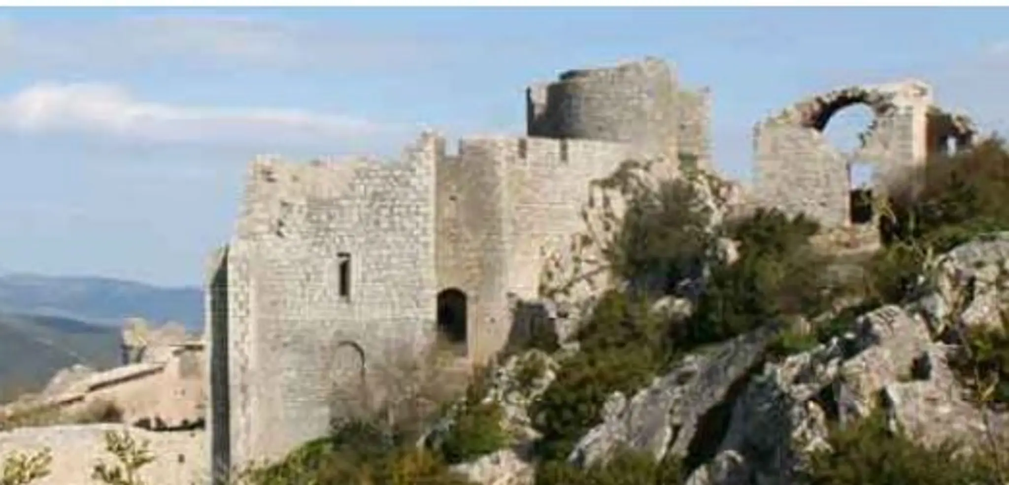 camping Pyrenees Orientales hikers