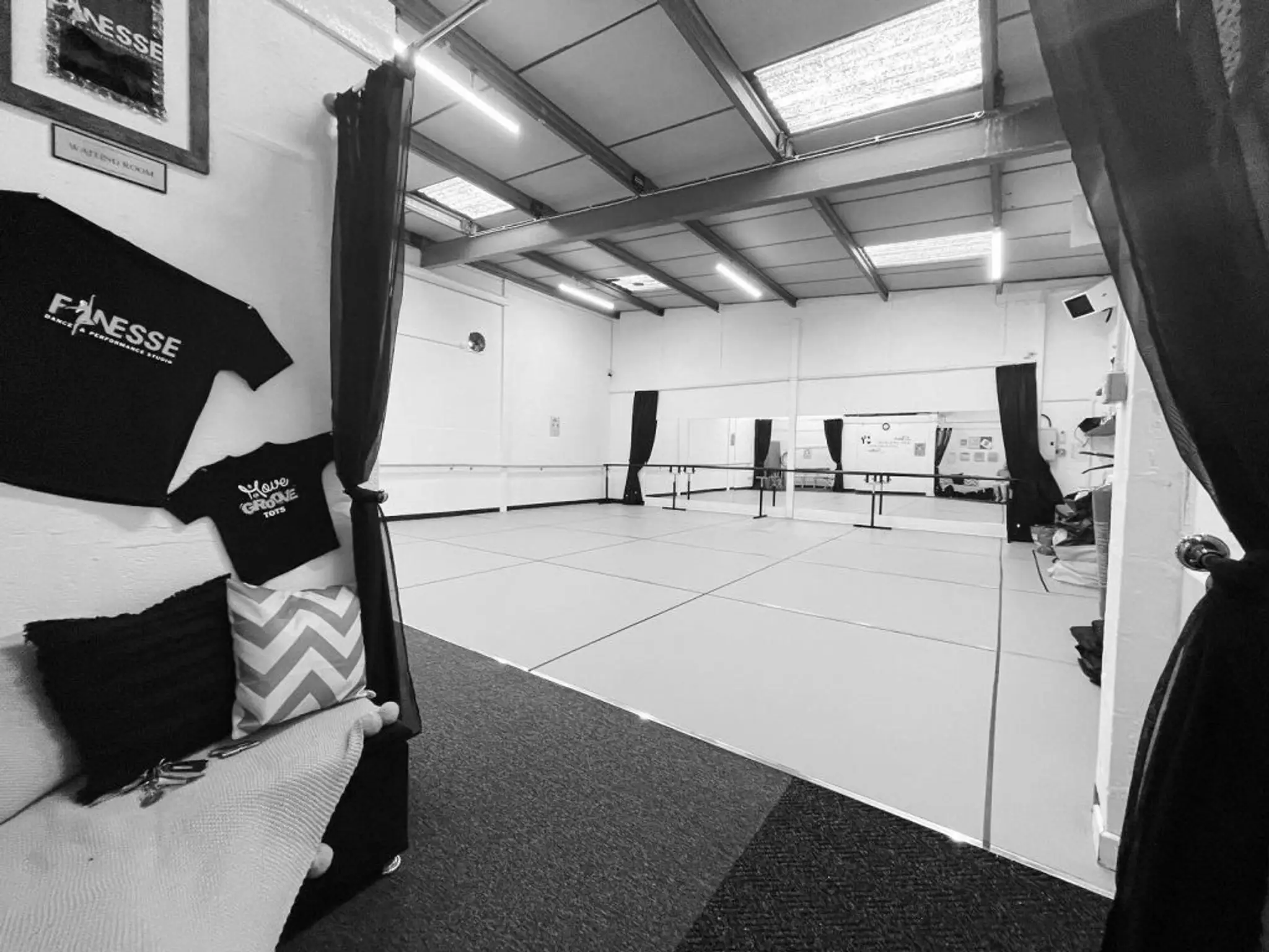 F Nesse Dance & Performance Studio