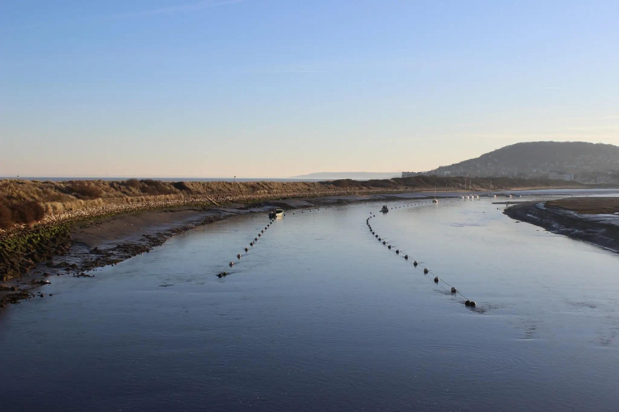 Cabourg Jet Ski, Parachute ascensionnel ,Bouées tractées, Location de bateau, Flyboard.