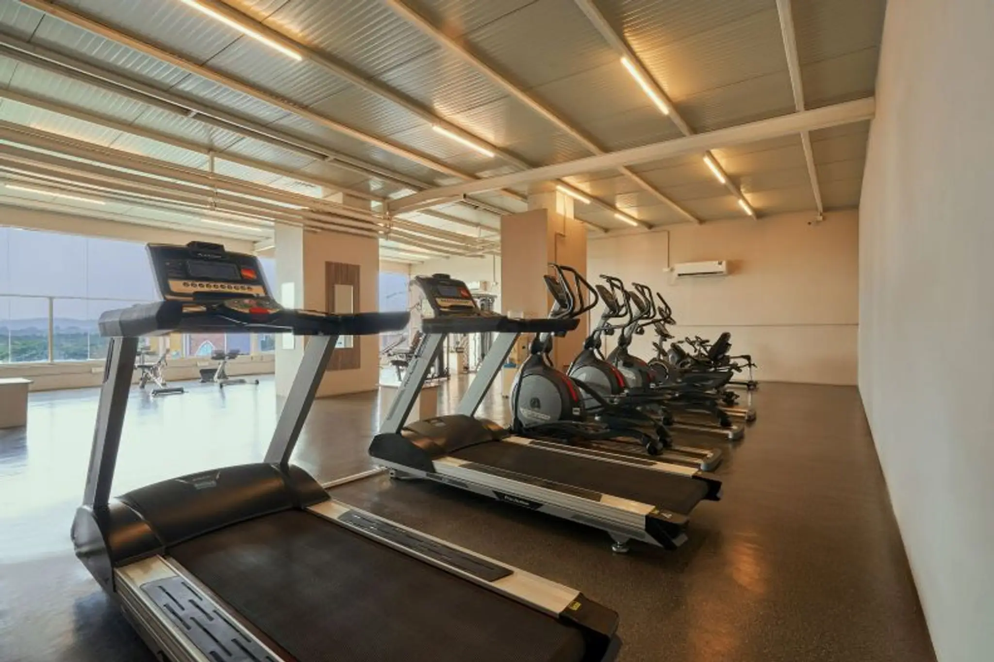 MWC Club by Downtown