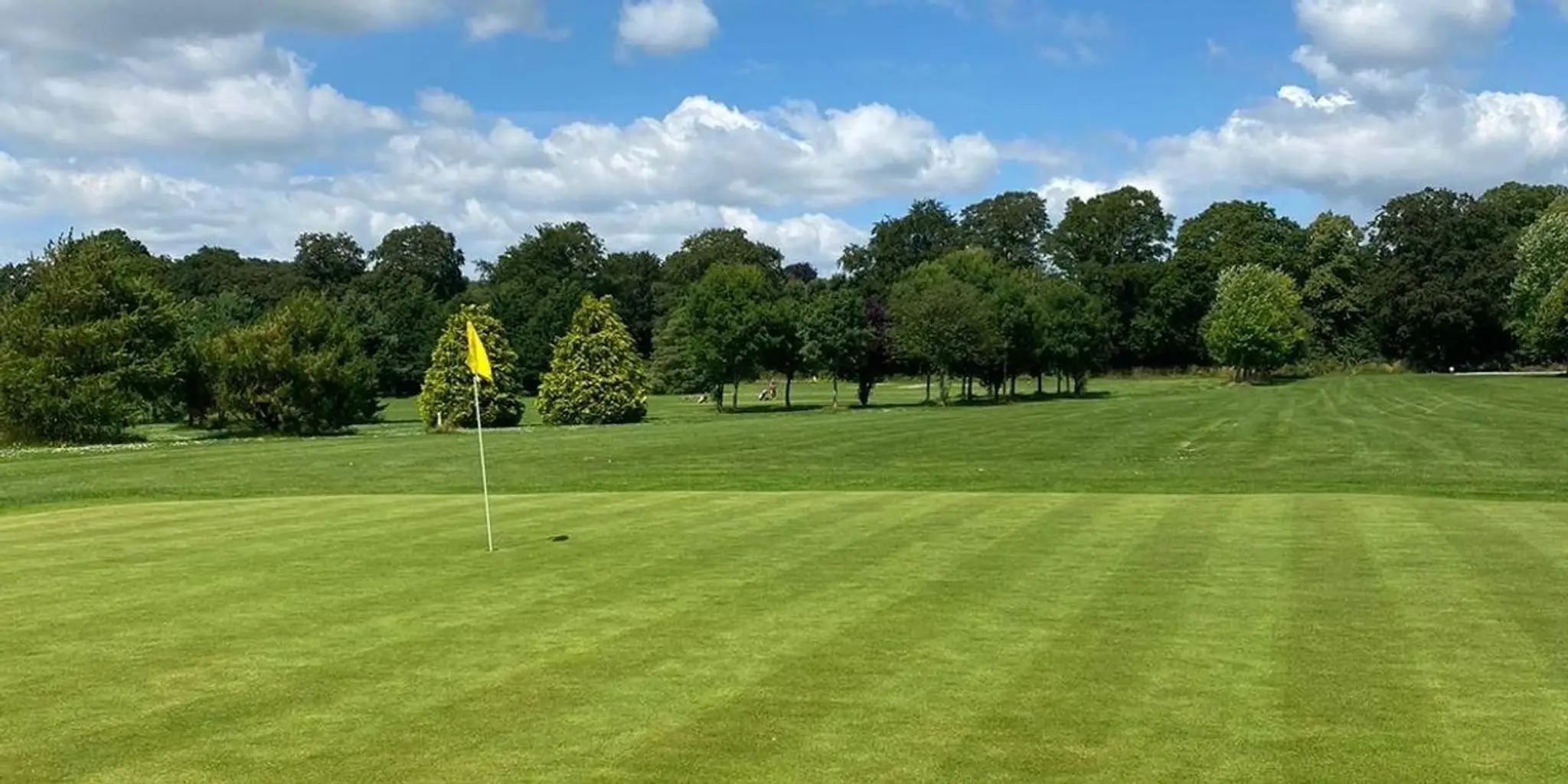 Salisbury Golf Centre & Toptracer Driving Range