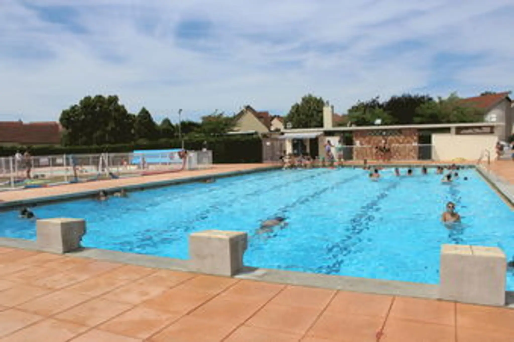 Piscine intercommunale à Mirebeau-sur-Bèze
