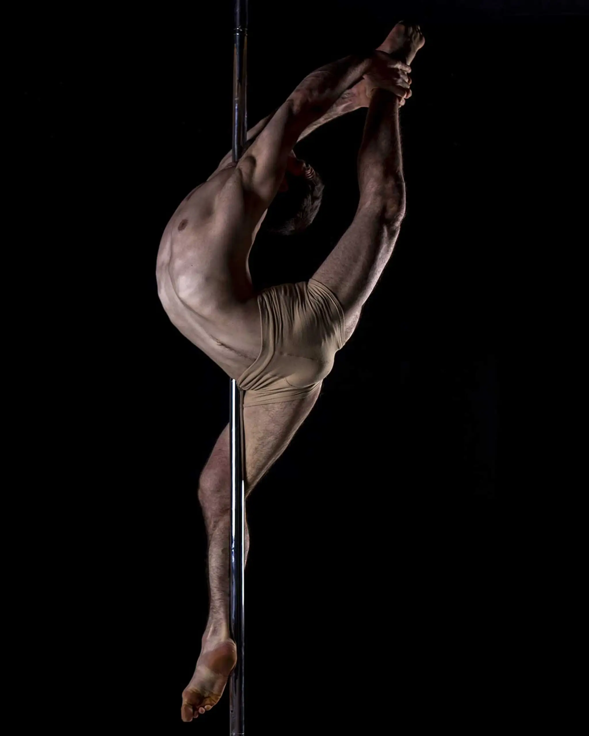 Dragon Pole Dance, Studio De Montbéliard