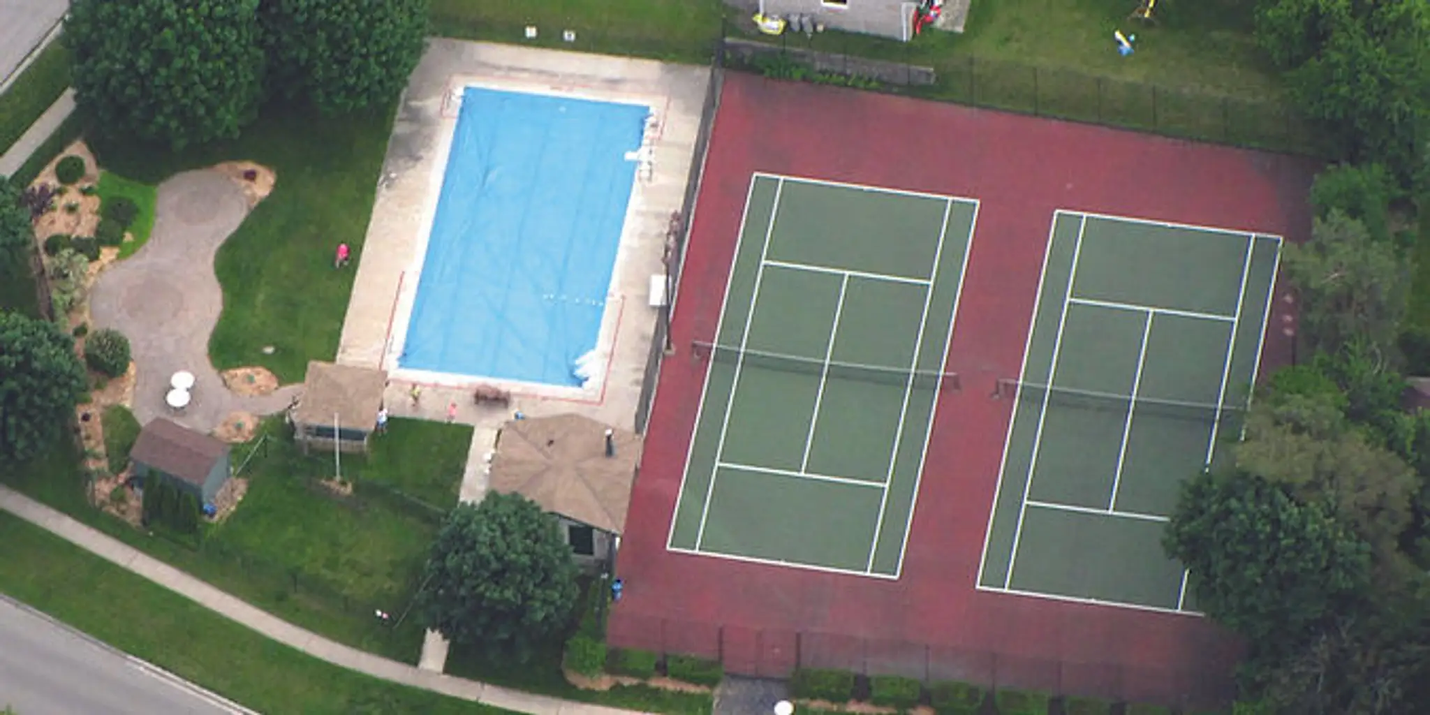 St. Andrew's Estates Pool & Tennis Courts