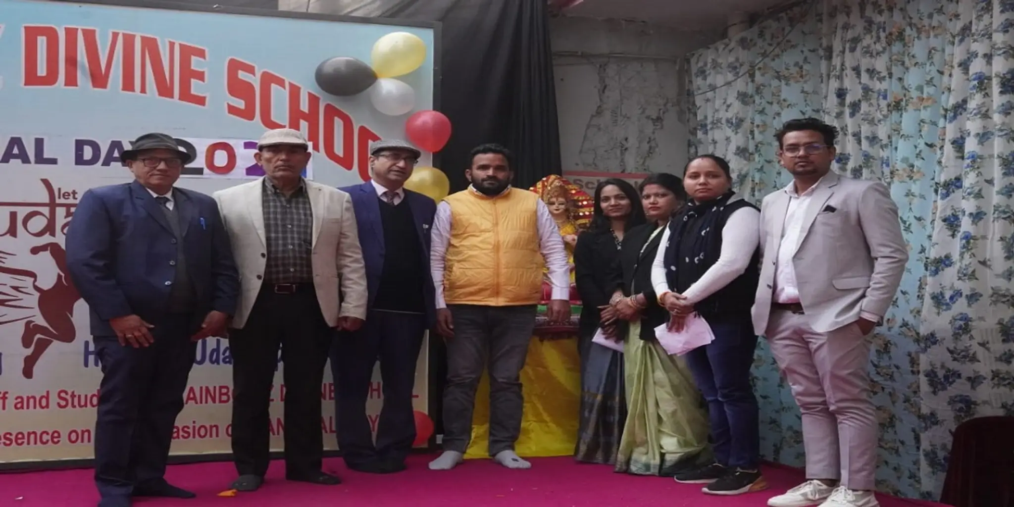 Rainbowz Divine School-best play school in ankur vihar,Best Play School in loni